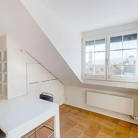 Maisonette Penthouse In Old Town - Uz10 *