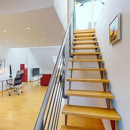 Maisonette Penthouse In Old Town - Uz10 Zúrich